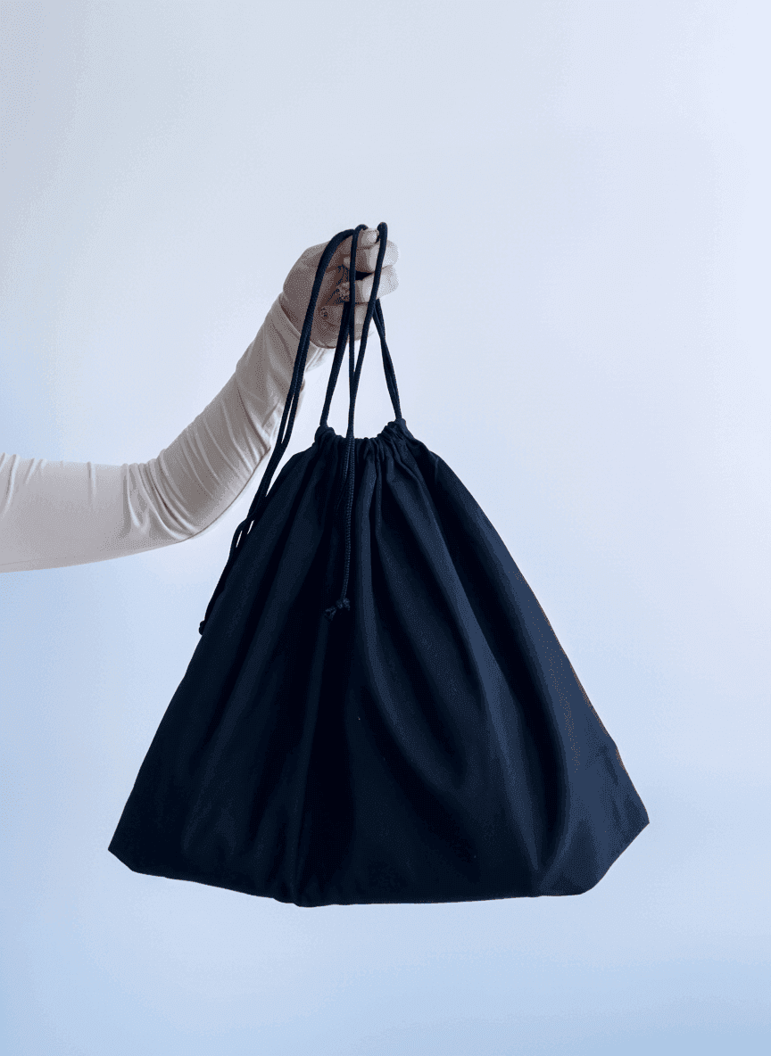 Элегантный черный мешок на шнурках из бязи для брендинга
