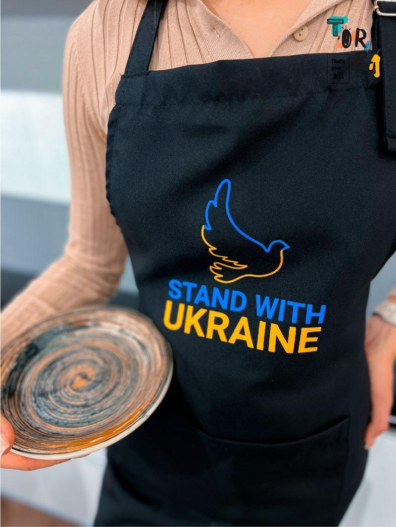 Черный фартук из габардина оставайся с Украиной с печатью