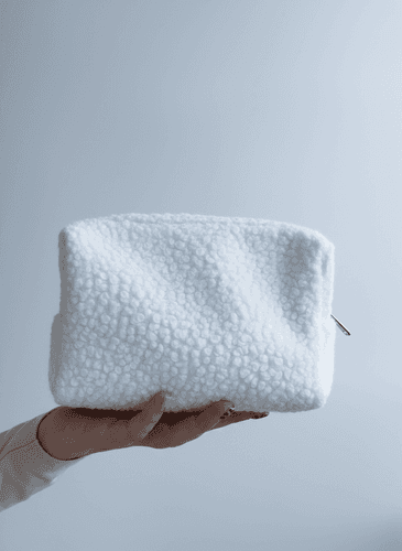 Косметичка з баранецю з підкладкою і золотою металевою блискавкою — компактний органайзер для косметики без друку розмір: 19см х 12.5см х 8см