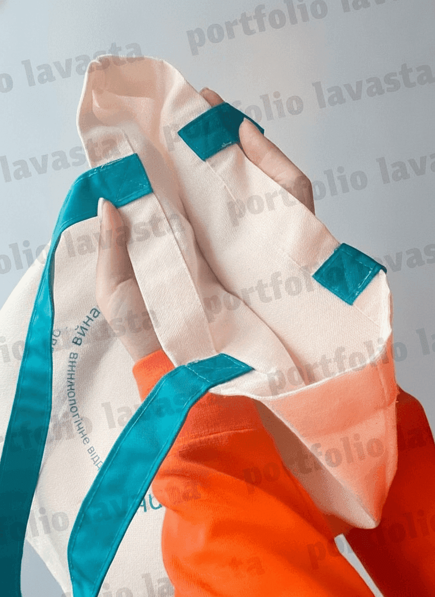 Midweight tote bag with turquoise handles