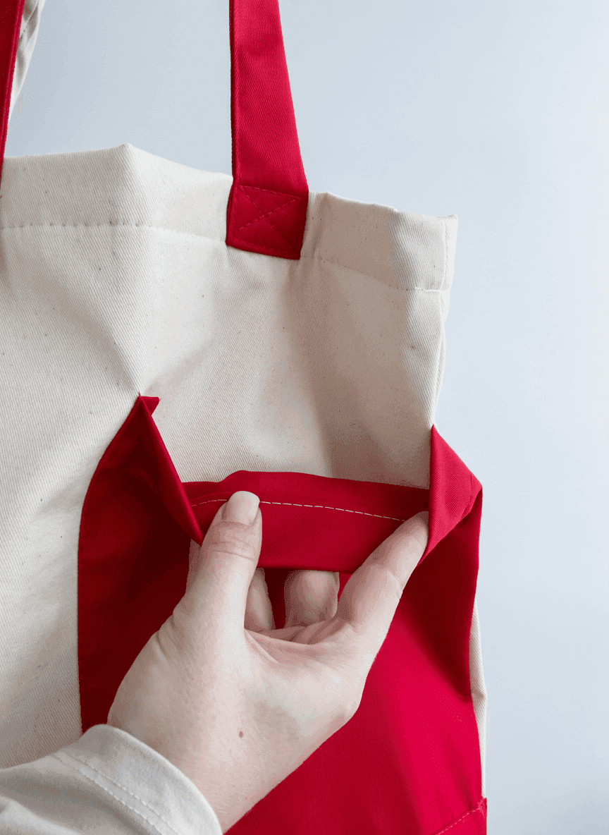 Шоппер из хлопковой саржи с красными наплечными ручками