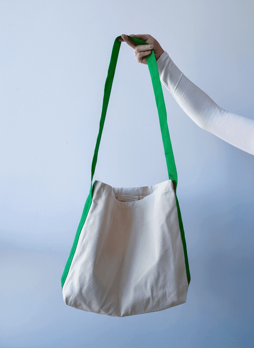 Мессенджер из саржи натурального оттенка с кроссбоди лентой 90см, подкладкой и двойным дном — премиальная эко-сумка через плечо для повседневного использования без печати размер: 45см х 35см х 10см