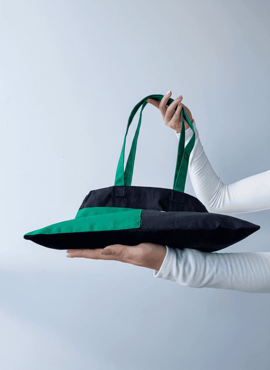 Шопер из саржи плотного хлопка плоский книжный с классически пришитыми зелеными ручками из саржи — стильный эко-тоут для покупок и ежедневного использования без печати размер: 35см х 38см