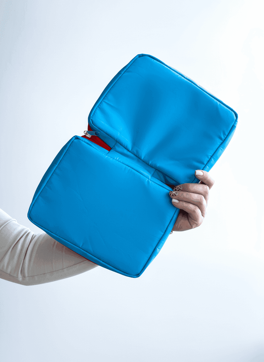 Чехол-аптечка из оксфорда с молнией и красной окантовкой