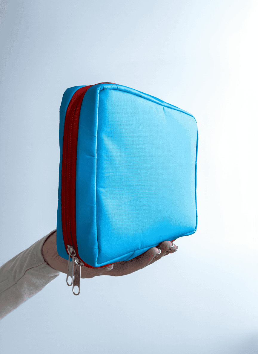 Чехол-аптечка из оксфорда с молнией и красной окантовкой