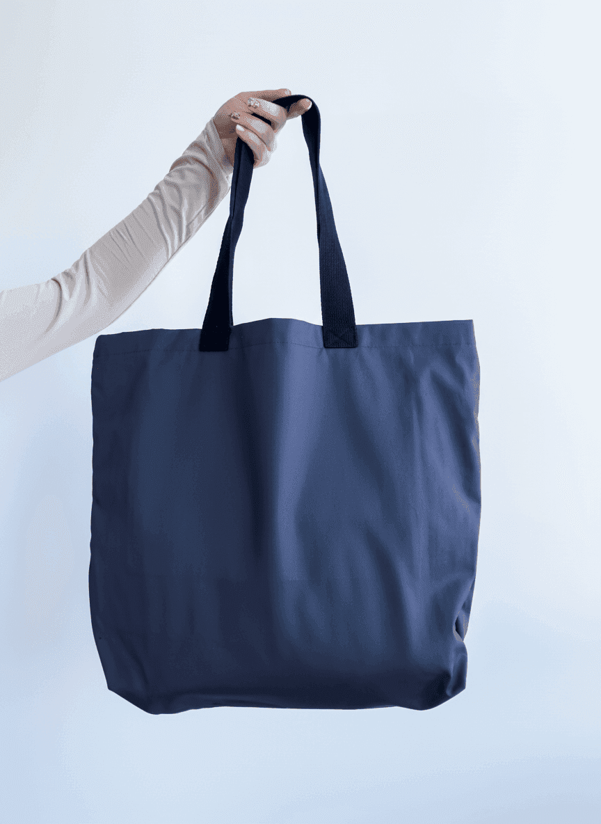 Шопер из хлопковой саржи с черными ручками на плечо