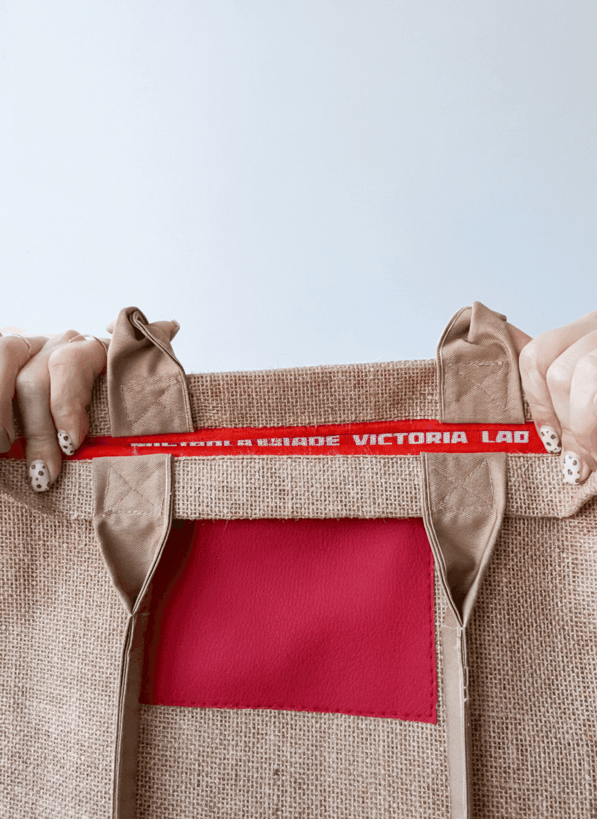 Шопер из джута и ламинированной мешковины с бежевыми канатными ручками — прочный эко-тоут для покупок и повседневного использования без печати размер: 40см х 35см х 10см