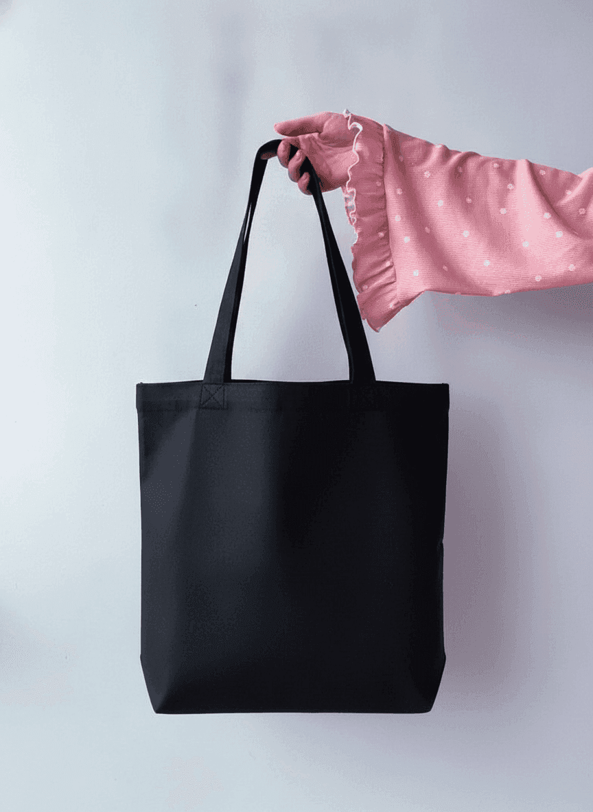 Black Oxford fabric bag with exterior pocket