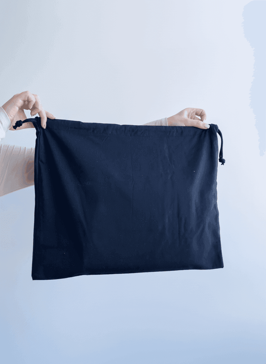 Элегантный черный мешок на шнурках из бязи для брендинга