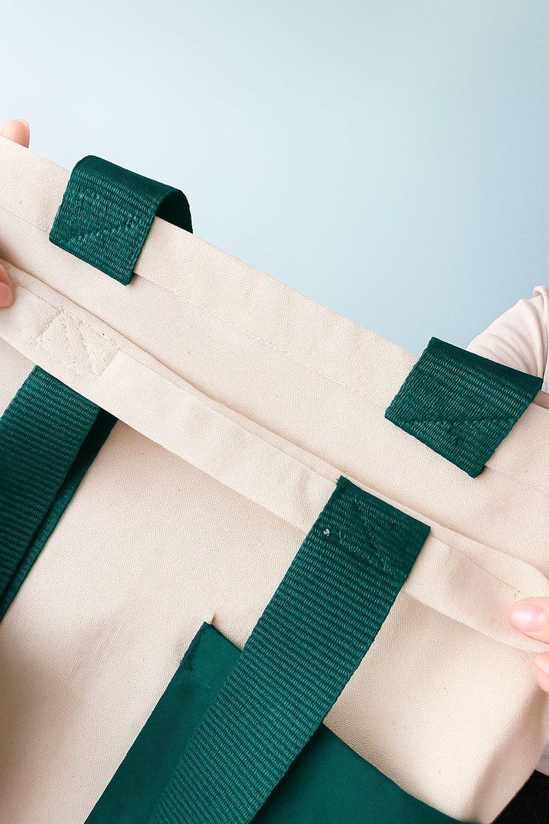 Экошоппер из двунитки с тёмно-зелёными ручками и карманом — сумка с удлинённой лентой, прочная хлопковая шоппер-сумка для покупок и повседневного использования без печати Размер: 38см х 42смх 7см