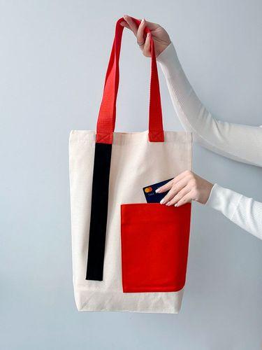 Светло-бежевая сумка из саржи с красными ручками, с красным карманом. Стильный выбор для покупок без печати Размер: 35см х 38смх 7см