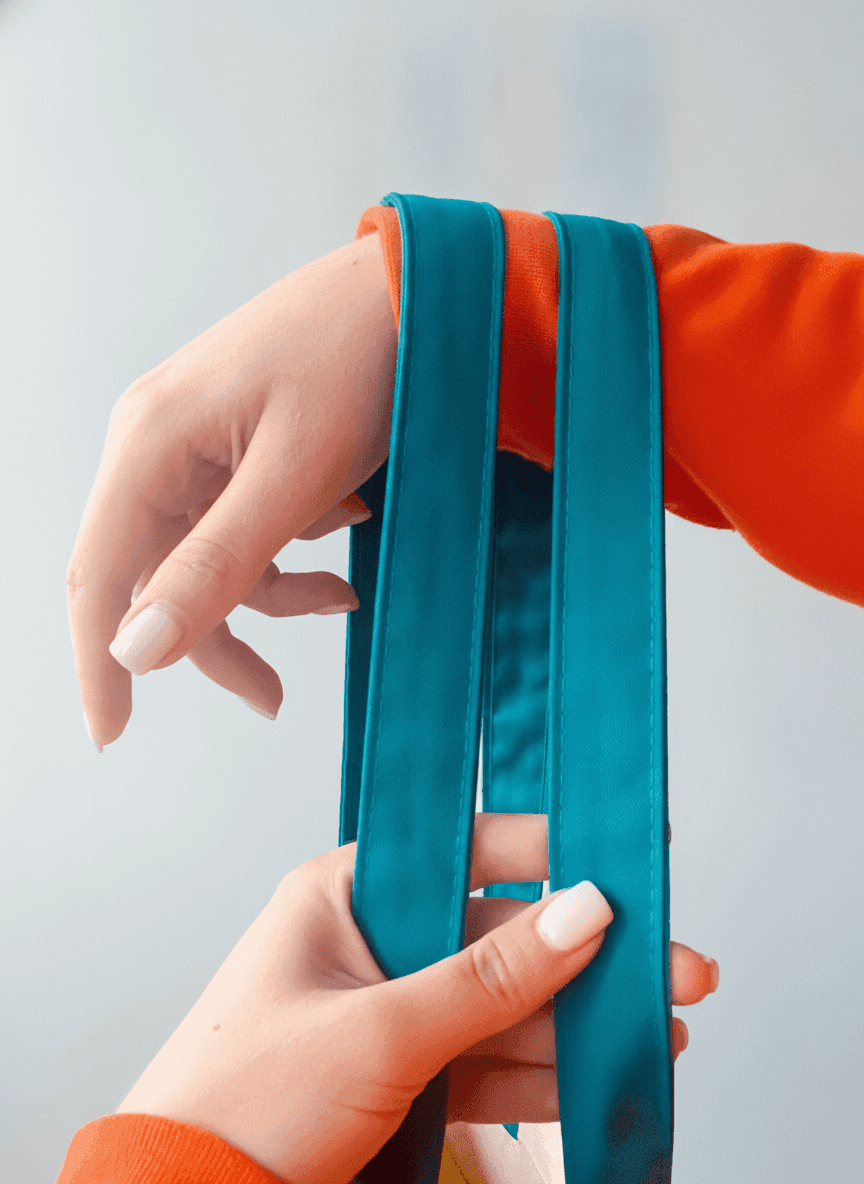 Midweight tote bag with turquoise handles