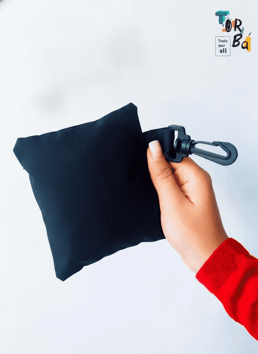 Tote bag with built-in handles and carabiner pocket