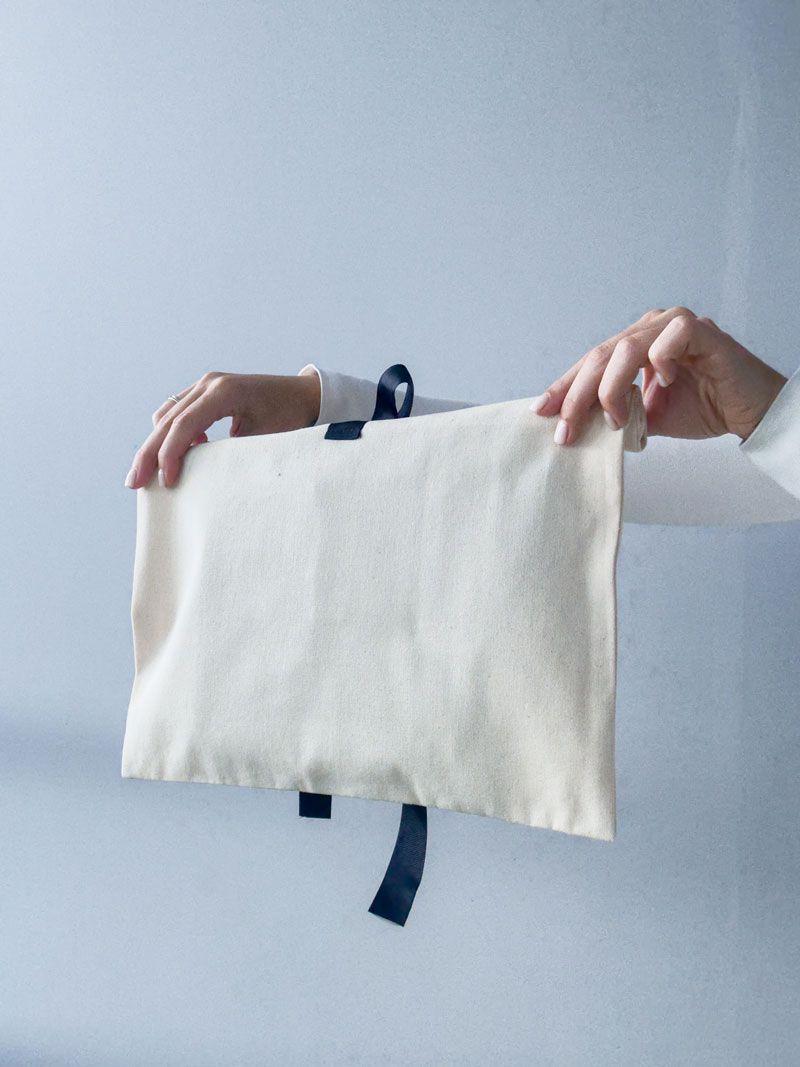 Подарочный мешочек из саржи с бантом — экоупаковка для косметики, аксессуаров и подарков без печати размер: 20см х 30см