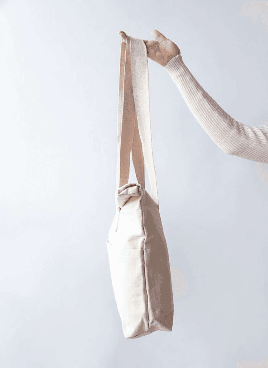 Foldable tote bag with sturdy handles