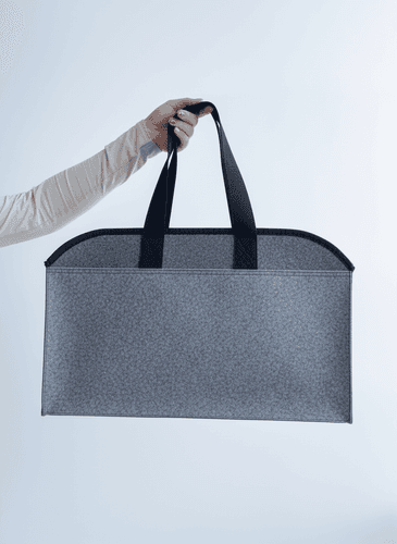 Шопер із фетру з нашивними чорними ручками для покупок