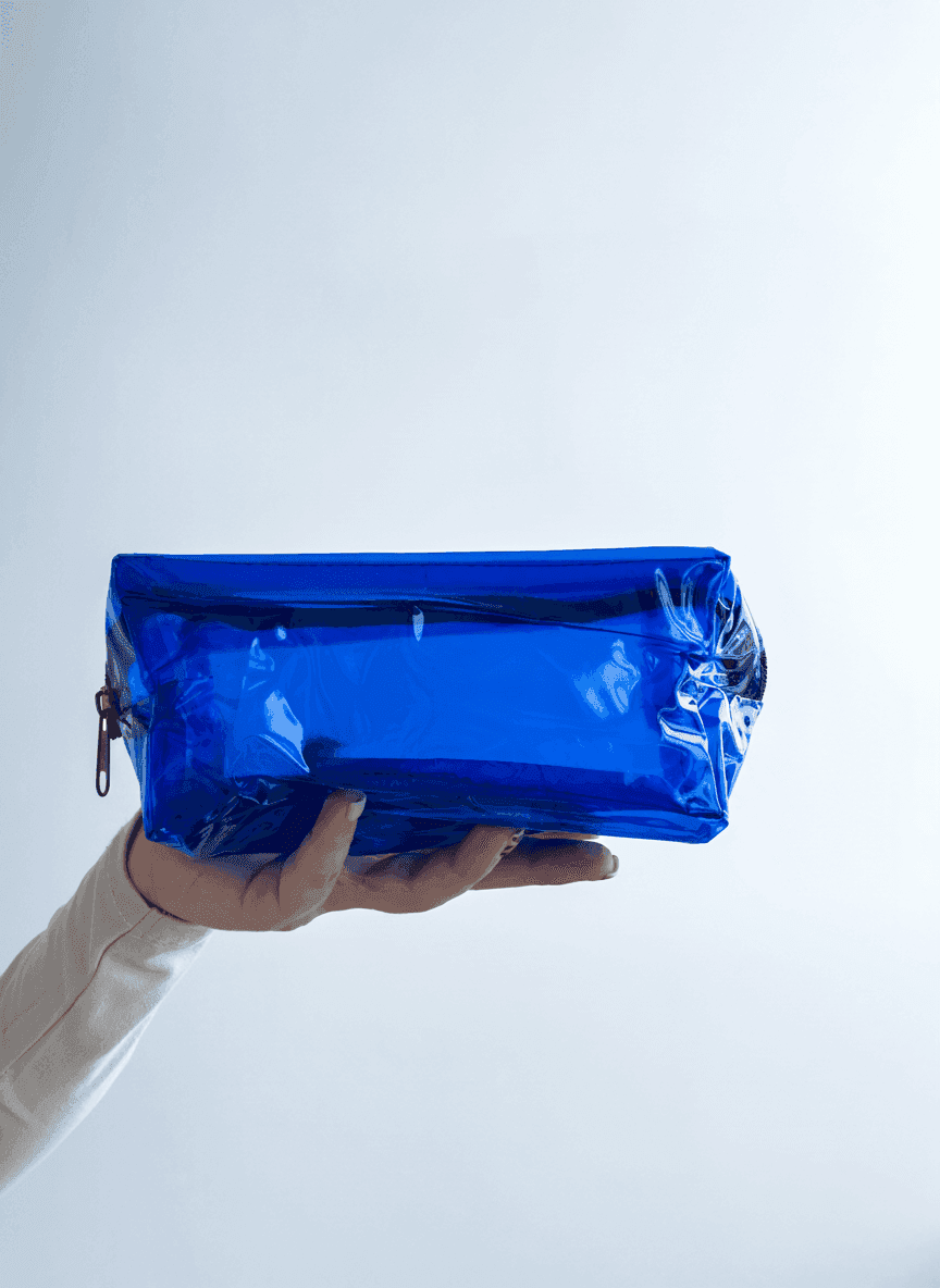 Косметичка из ПВХ синяя на молнии для мелочей