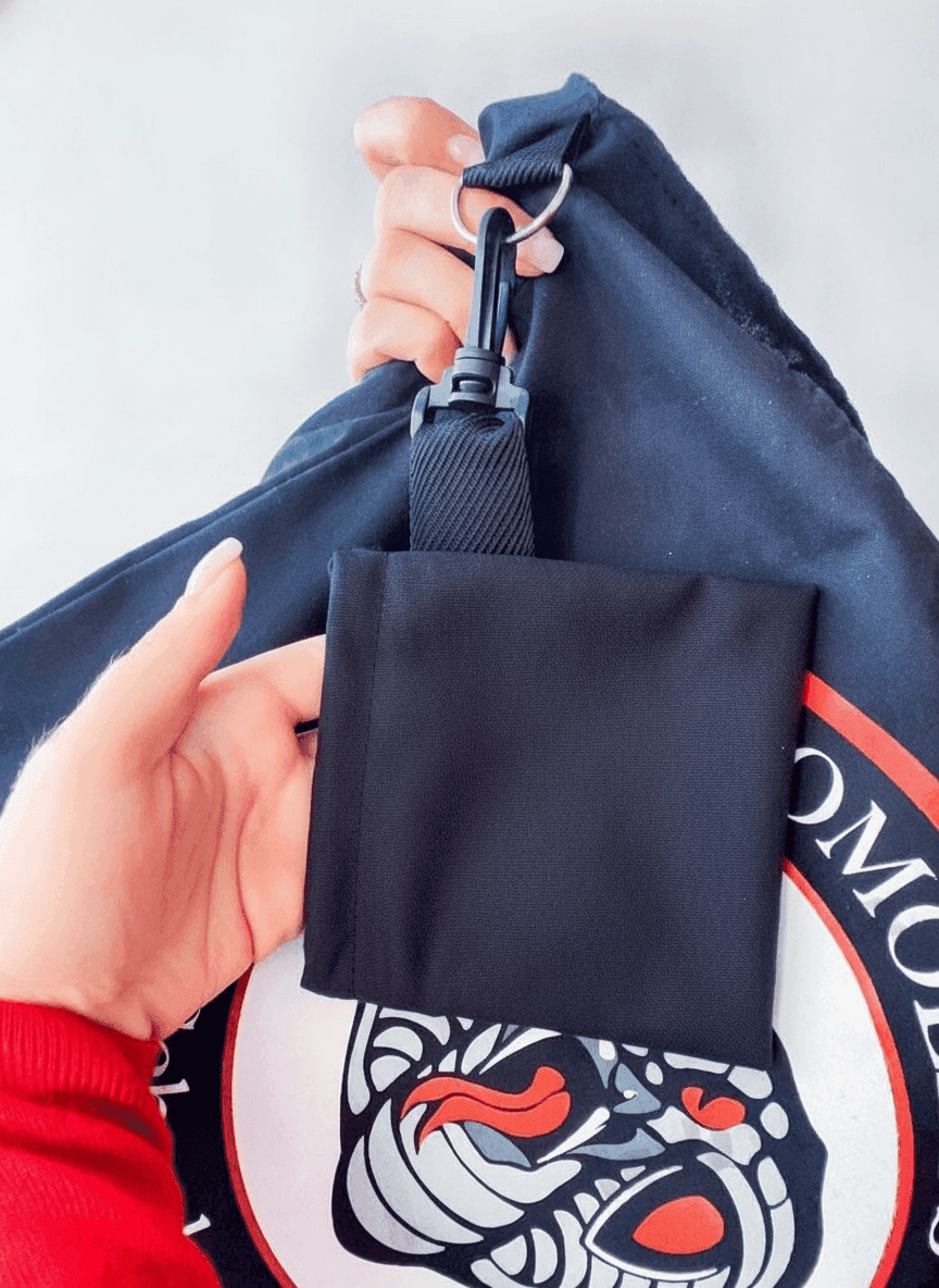 Tote bag with built-in handles and carabiner pocket