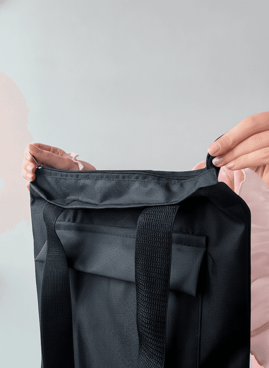 Black Oxford fabric bag with exterior pocket