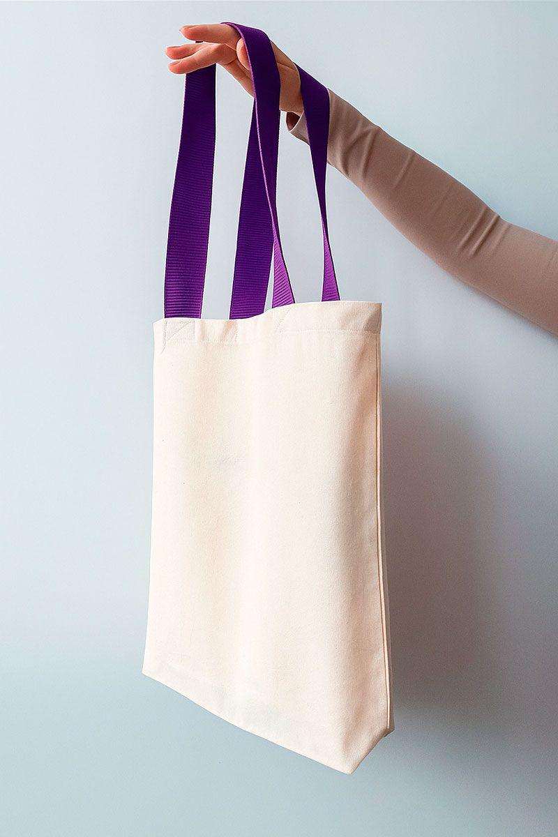 Экосумка из двунитки с фиолетовыми ручками и внешним карманом — стильная шоппер-сумка из натурального хлопка без печати Размер: 38см х 42смх 7см