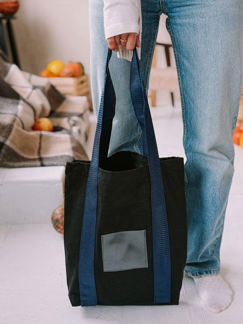 Шопер из саржи (плотный хлопок) с двойным дном и синими лентовыми ручками — вертикальный городской эко-шопер для покупок, промо и ежедневного использования без печати размер: 35см х 38см х 7см